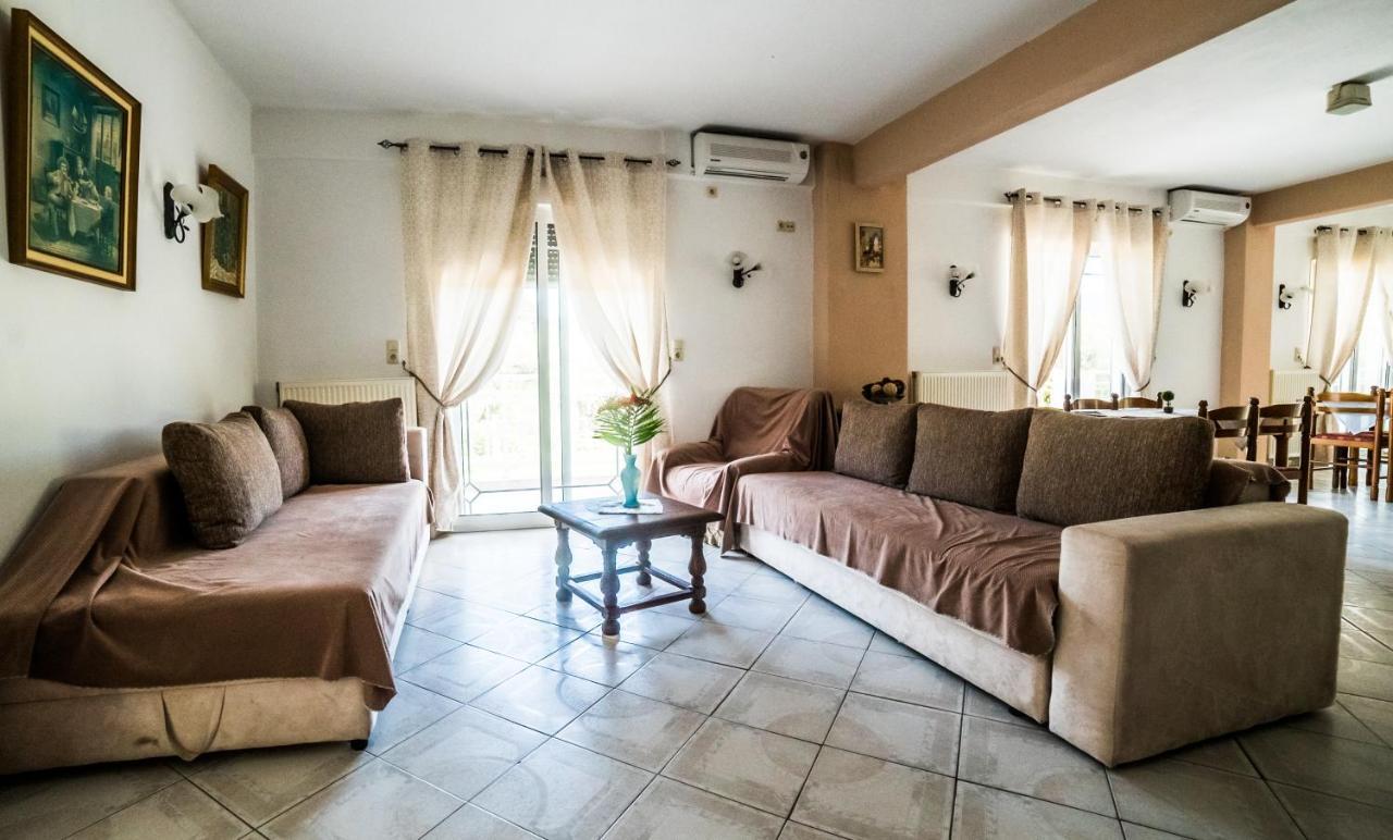 Hotel Fourkos Limenas  Bagian luar foto